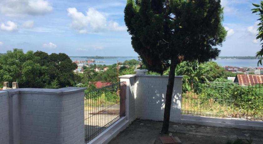 Satria Wisata Hotel Parepare Buitenkant foto