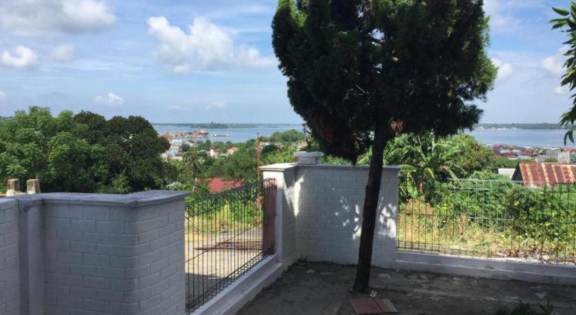 Satria Wisata Hotel Parepare Buitenkant foto