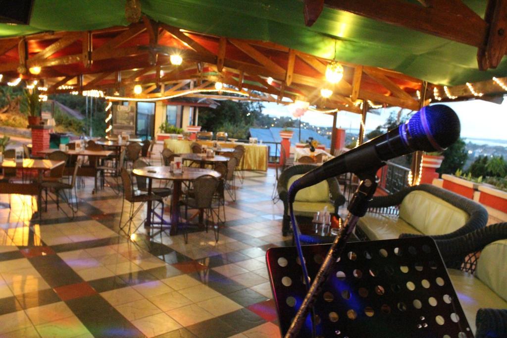 Satria Wisata Hotel Parepare Buitenkant foto